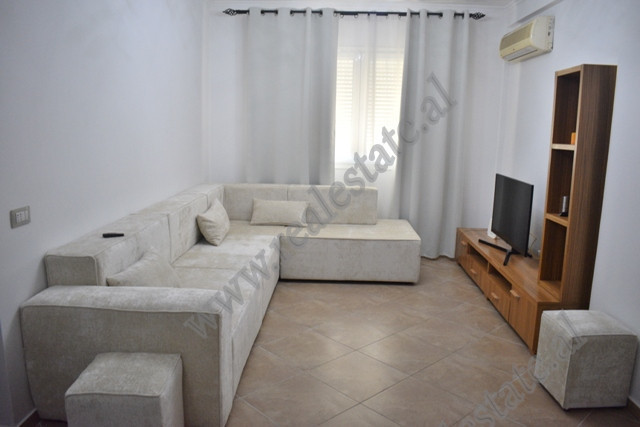 Apartament 2+1 me&nbsp;qira ne rrugen Hamid Shijaku prane Fakultetit i&nbsp;Shkencave te Natyres&nbs